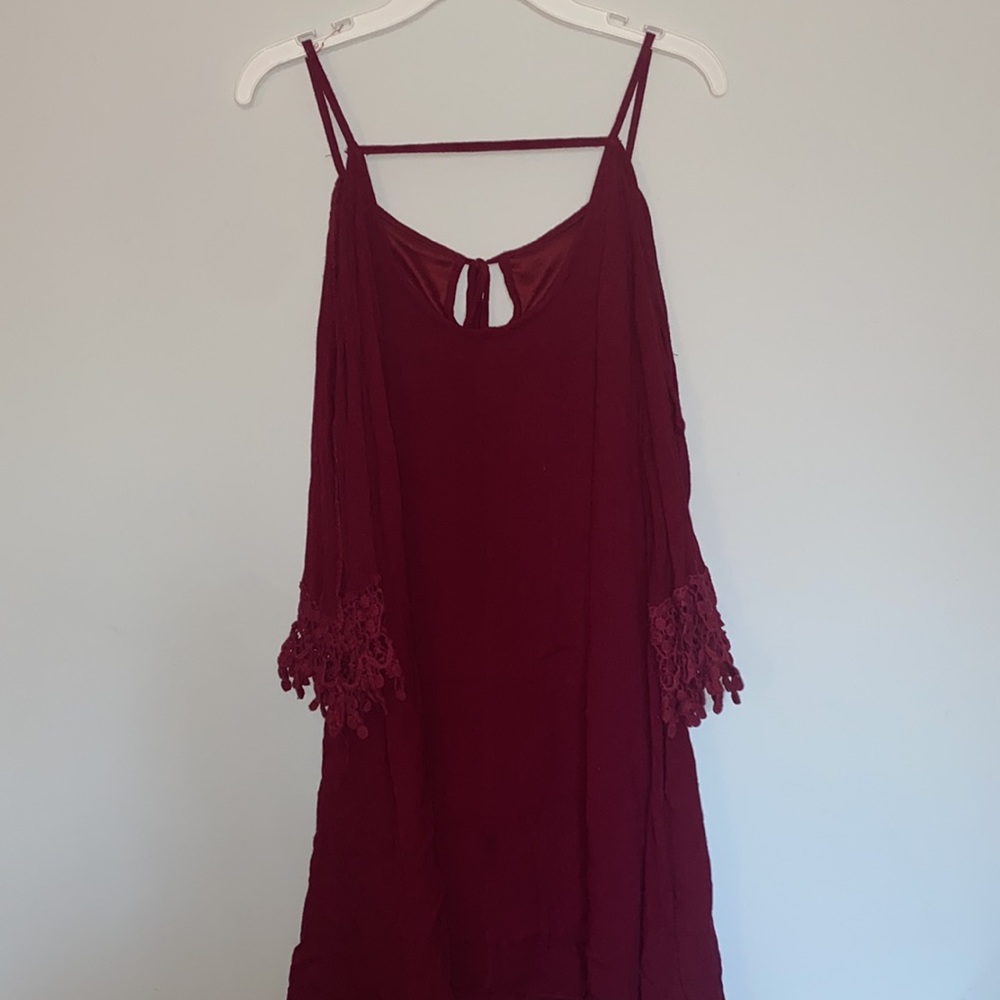 Red dress - Picture 3 of 3